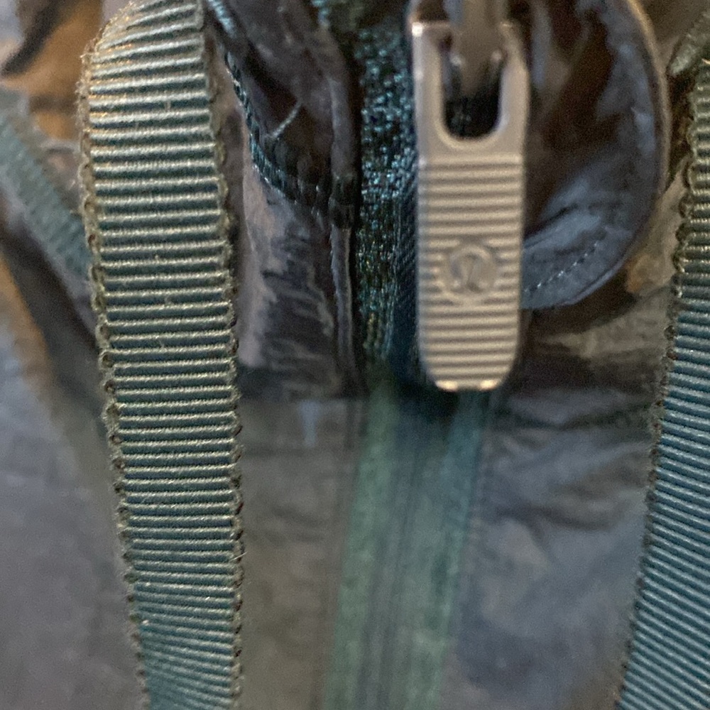 Lululemon Athletica Packable Jacket - image 5